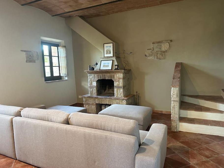 Cozy Home In Countryside Asciano Siena -Renovated! エクステリア 写真